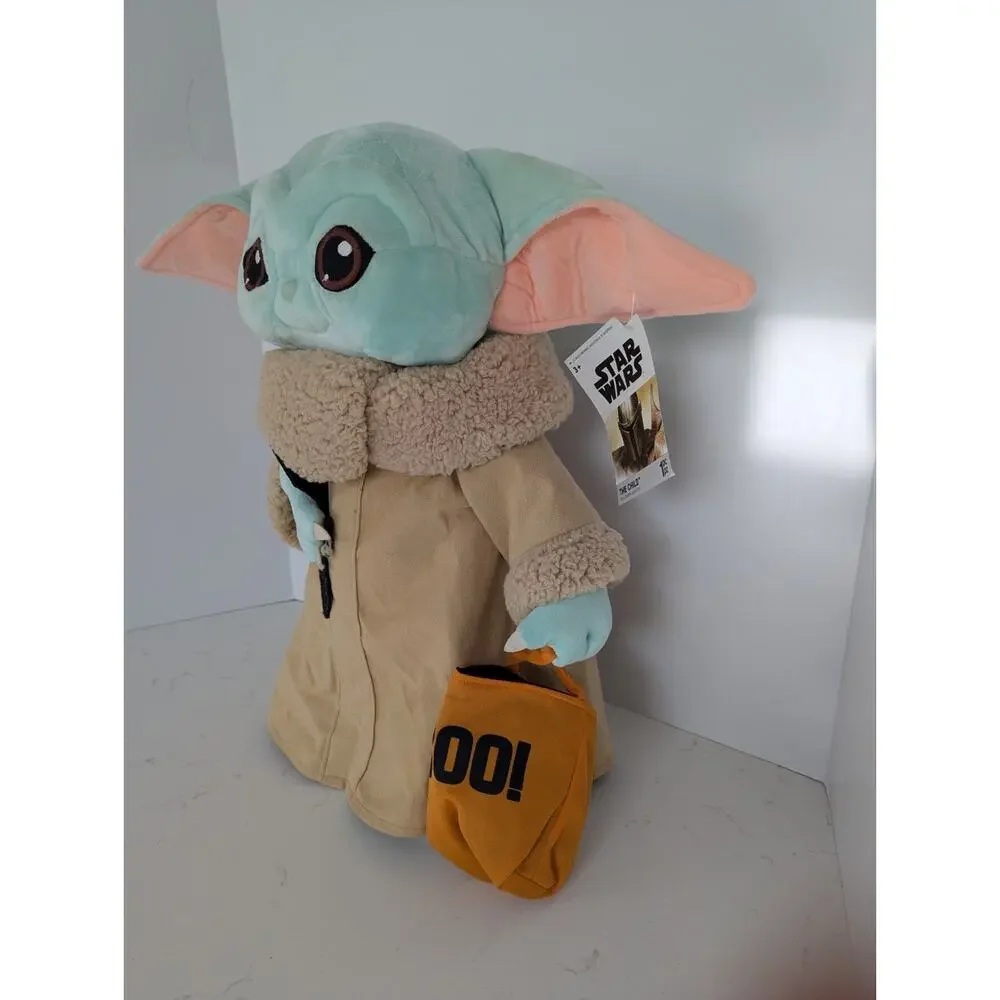 Mandalorian The Child Halloween Greeter NWT Decoration